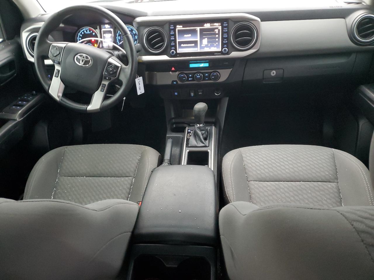 Toyota Tacoma Double Cab Image 2