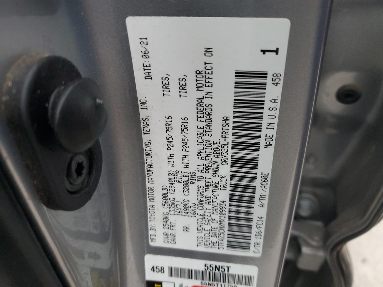 Toyota Tacoma Double Cab Image 5