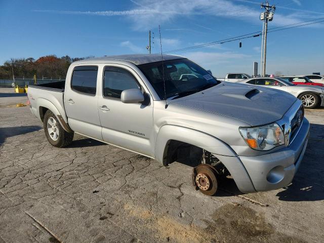 Toyota Tacoma Double Cab Prerunner Image 8