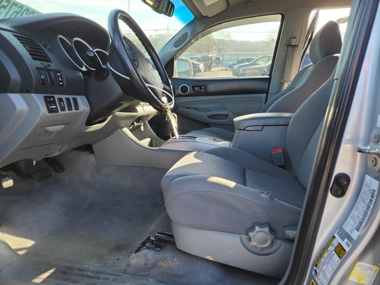 Toyota Tacoma Double Cab Prerunner Image 12