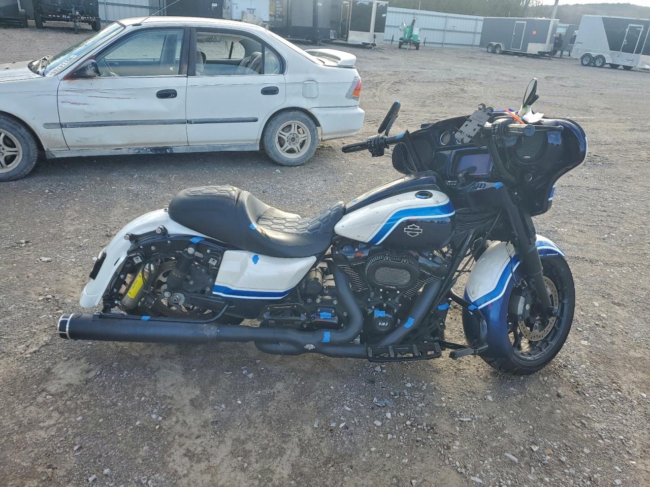 Harley-Davidson Flhxs Image 1