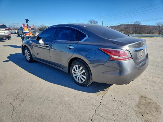 Nissan Altima 2.5 Image 4