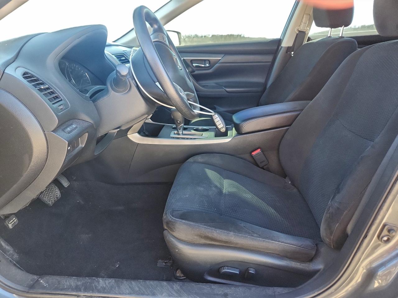 Nissan Altima 2.5 Image 6