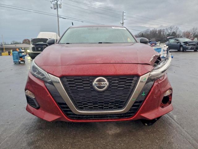 Nissan Altima Sr Image 12