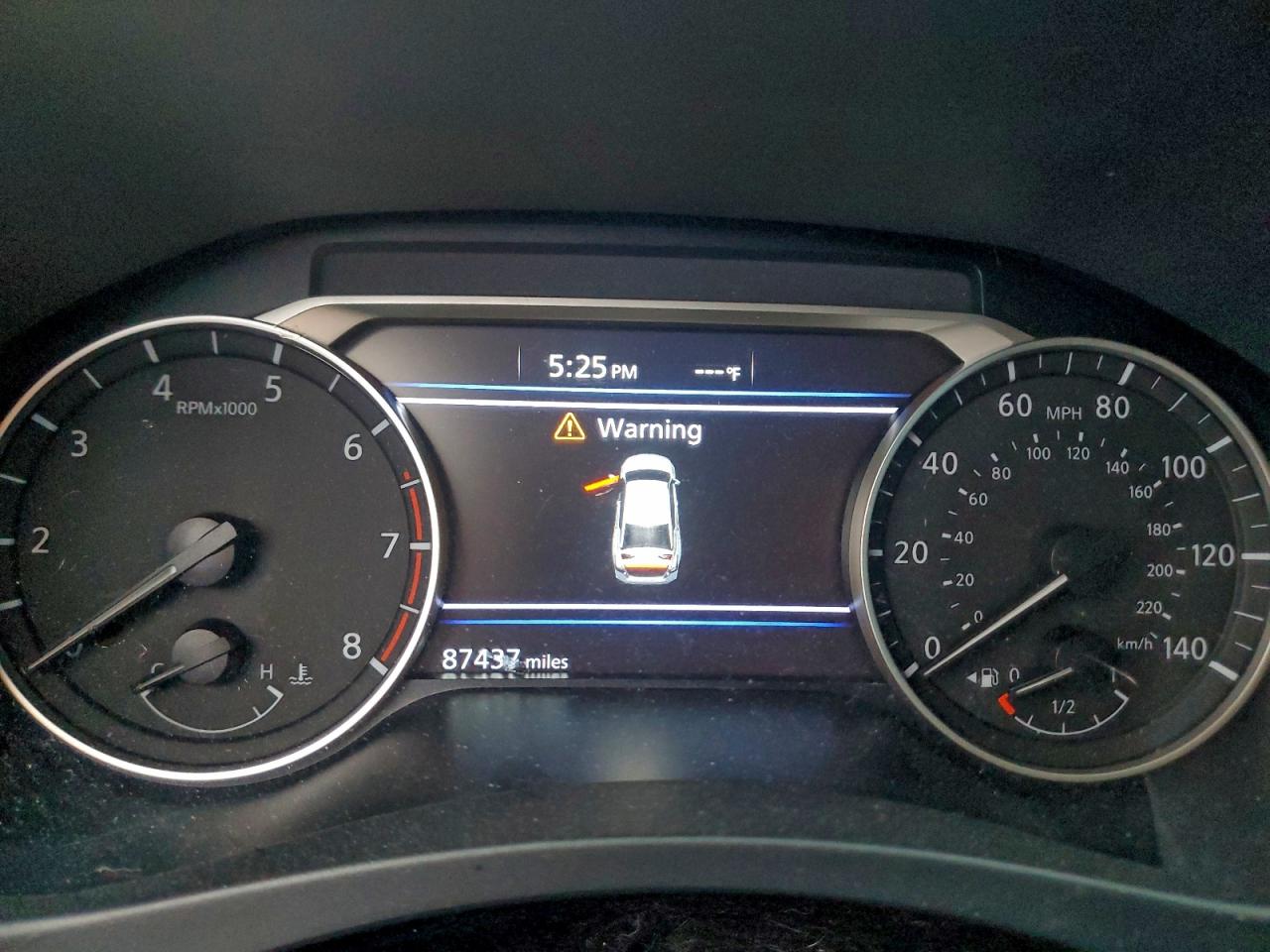 Nissan Altima Sr Image 8