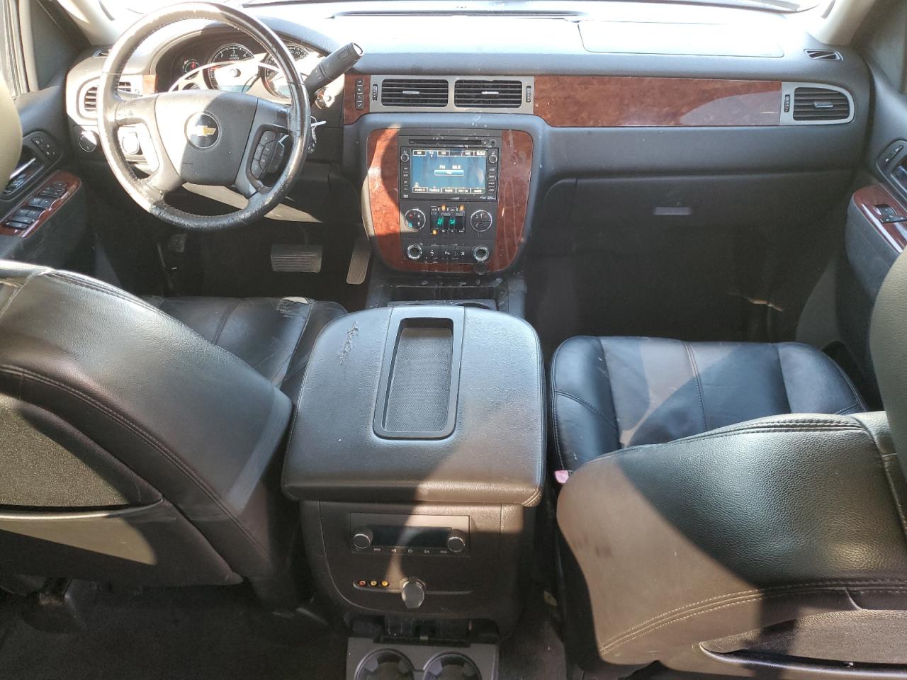 Chevrolet Silverado K1500 Ltz Image 3