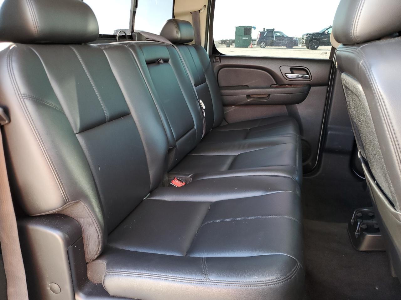 Chevrolet Silverado K1500 Ltz Image 12