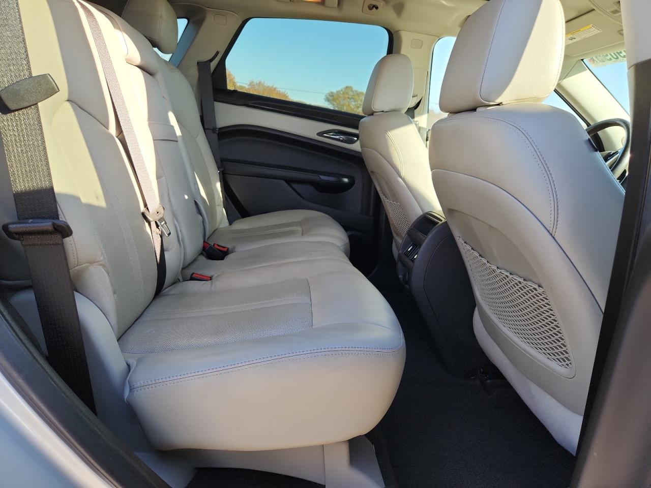 Cadillac SRX Luxury Collection Image 13