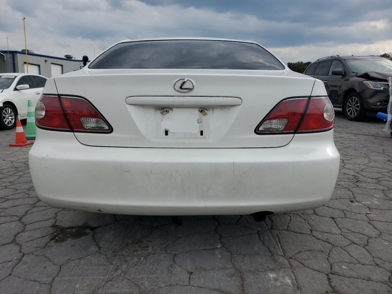 Lexus Es 300 Image 2