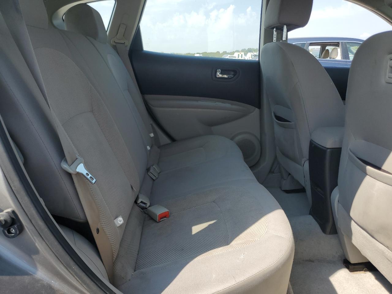 Nissan Rogue S Image 12