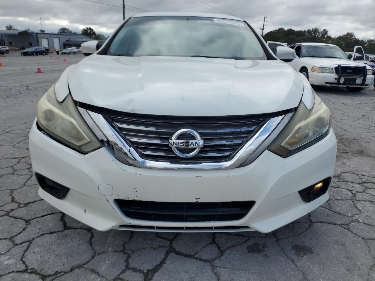 Nissan Altima 2.5 Image 2