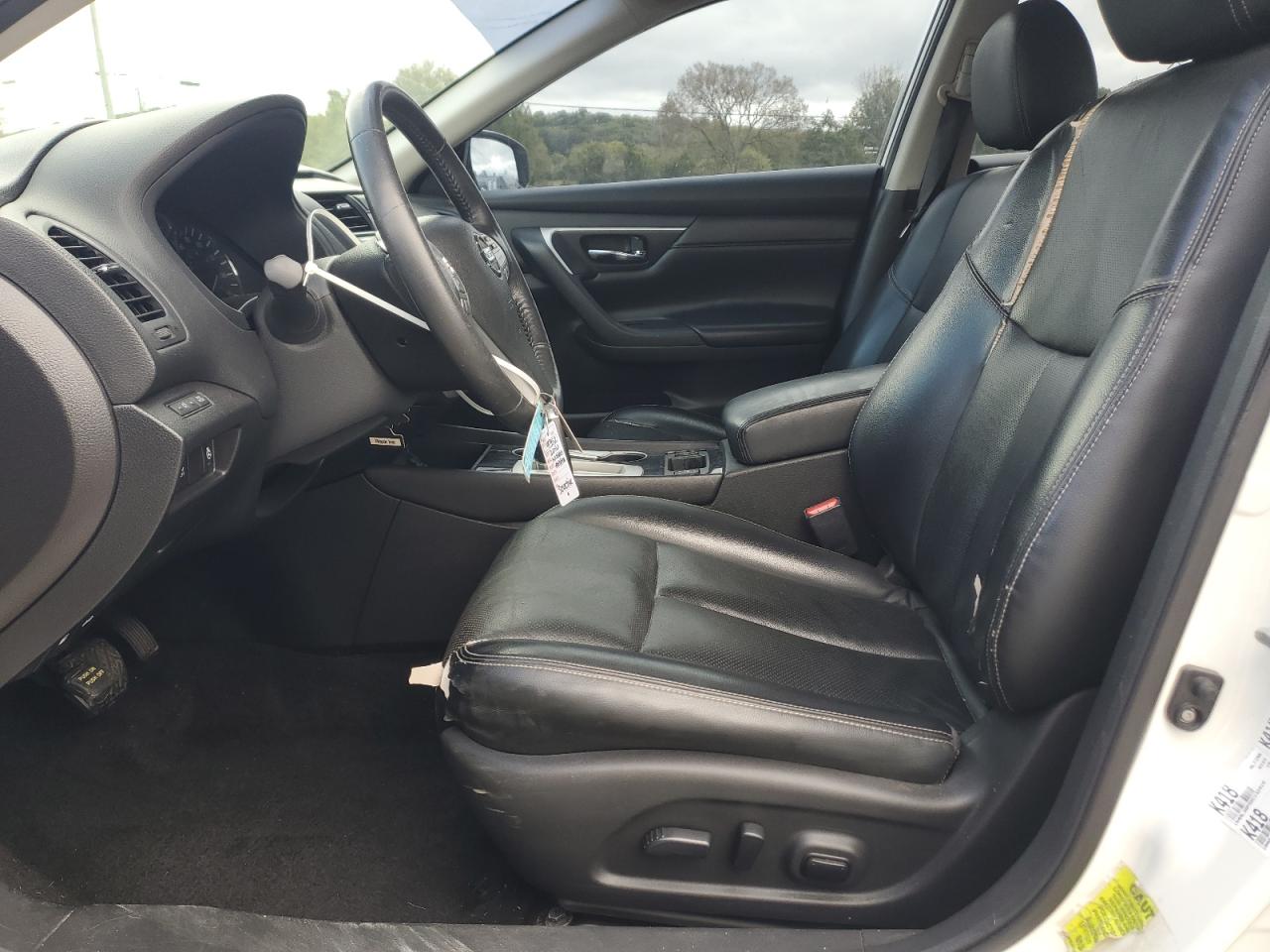 Nissan Altima 2.5 Image 4