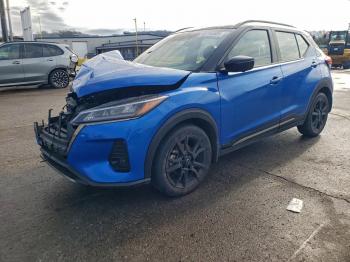  Salvage Nissan Kicks