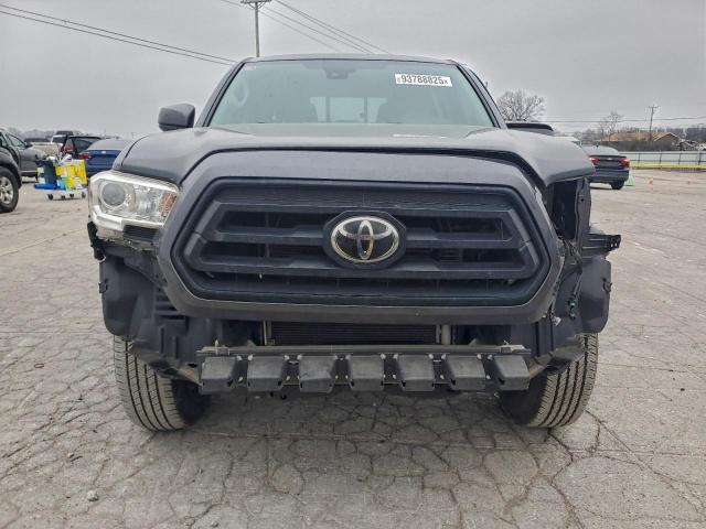 Toyota Tacoma Double Cab Image 10