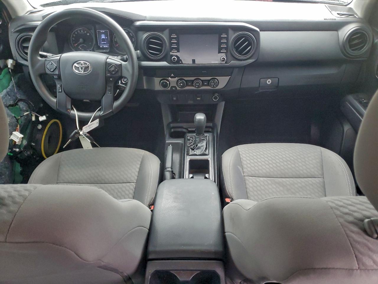 Toyota Tacoma Double Cab Image 4