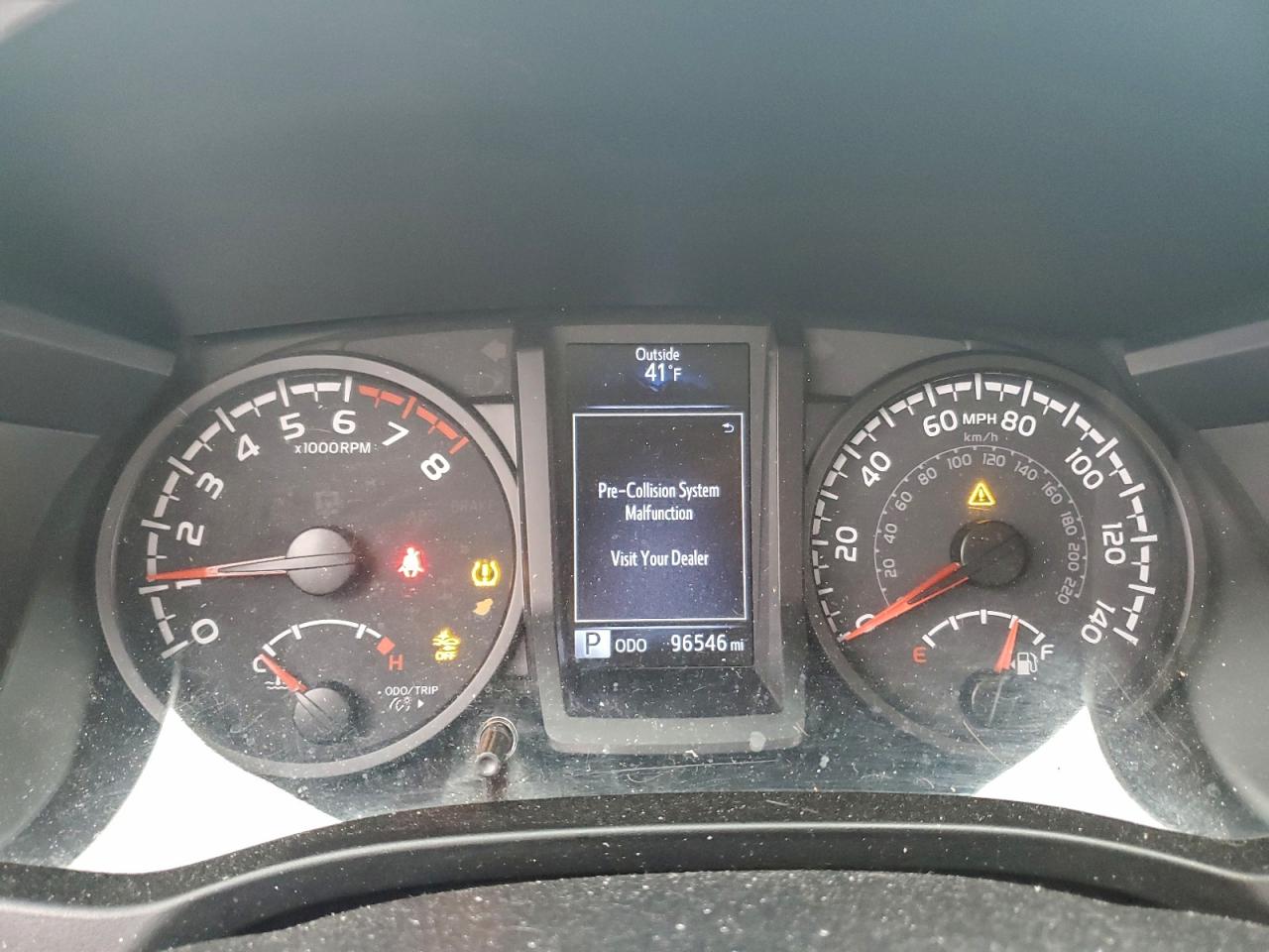 Toyota Tacoma Double Cab Image 13