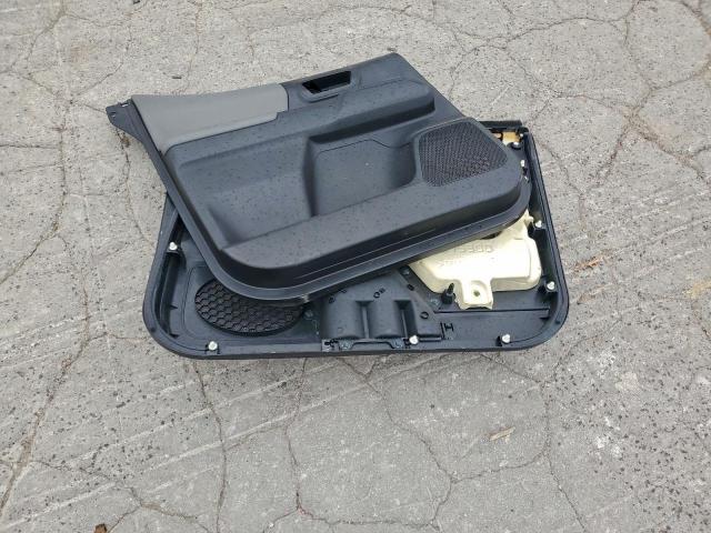 Toyota Tacoma Double Cab Image 8