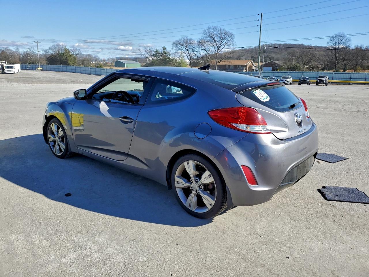 Hyundai VELOSTER Image 3