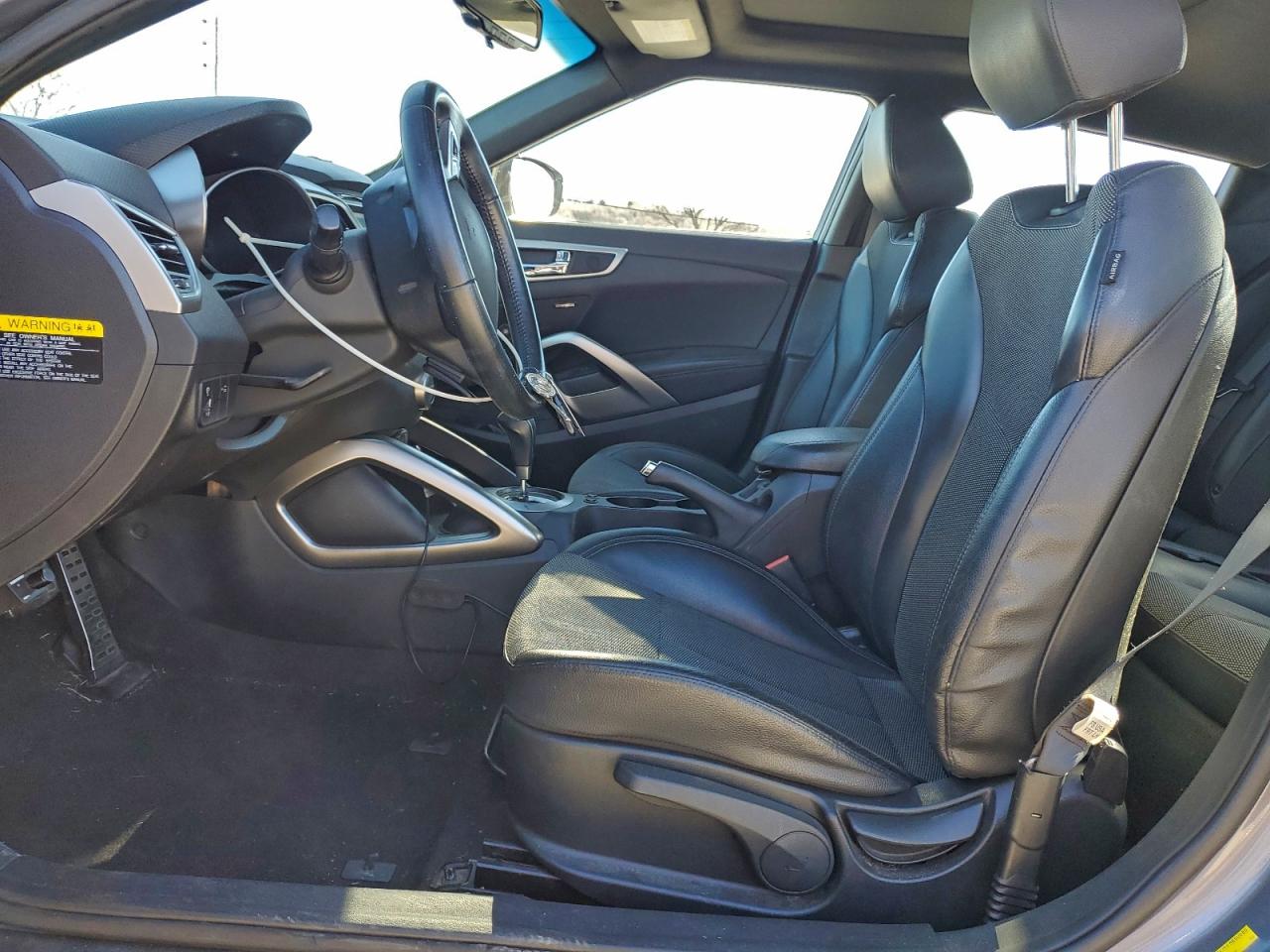 Hyundai VELOSTER Image 11