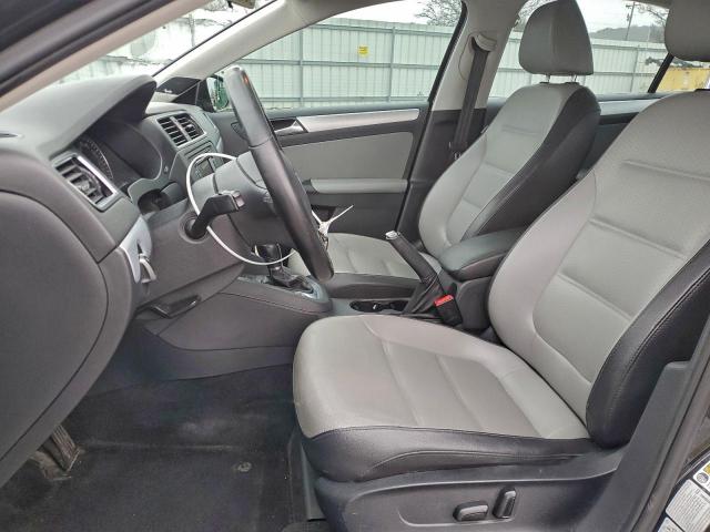 Volkswagen Jetta Hybrid Image 7