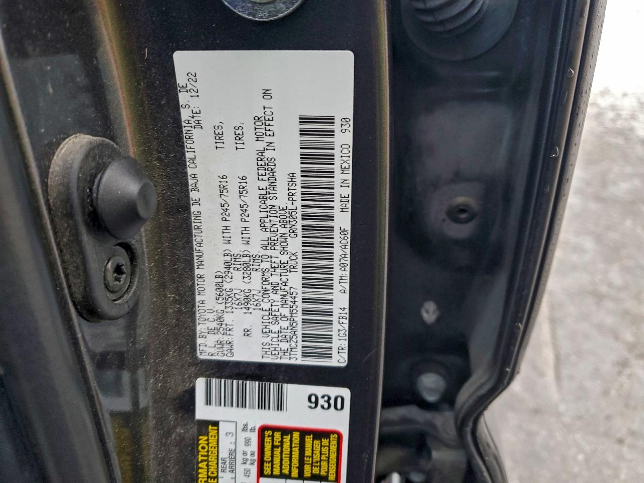 Toyota Tacoma Double Cab Image 11