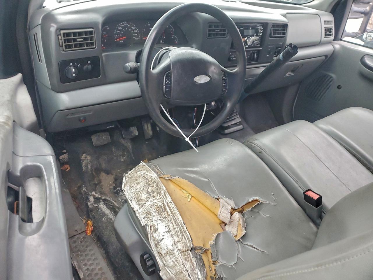 Ford F-350 Super Duty Image 11