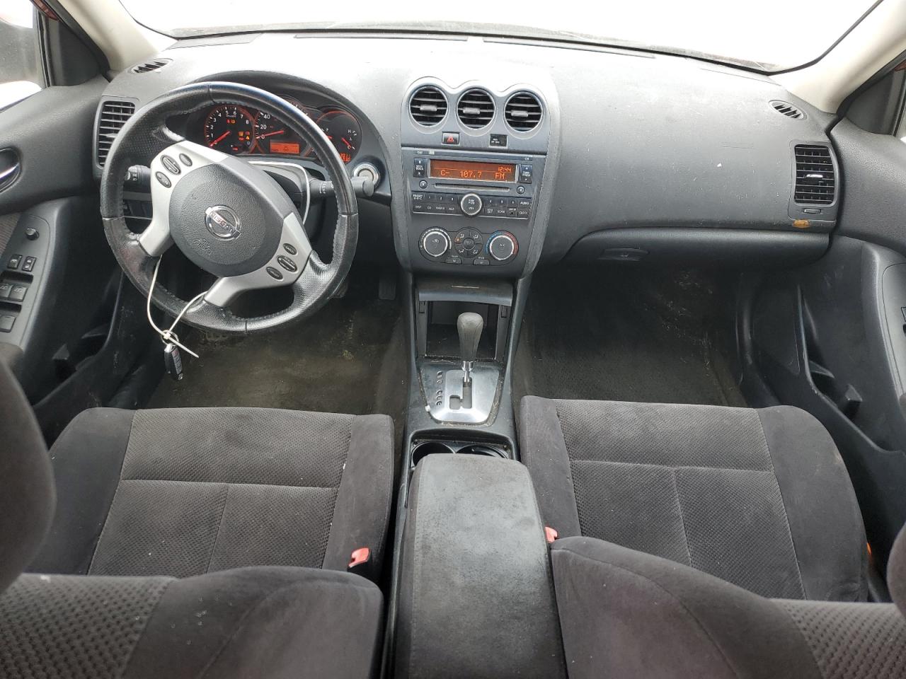 Nissan Altima 2.5 Image 10