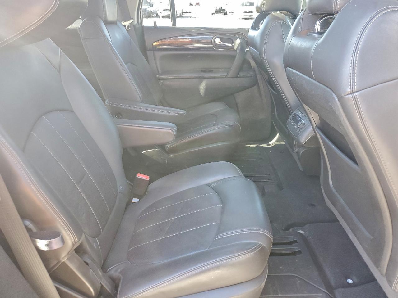 Buick Enclave Image 10