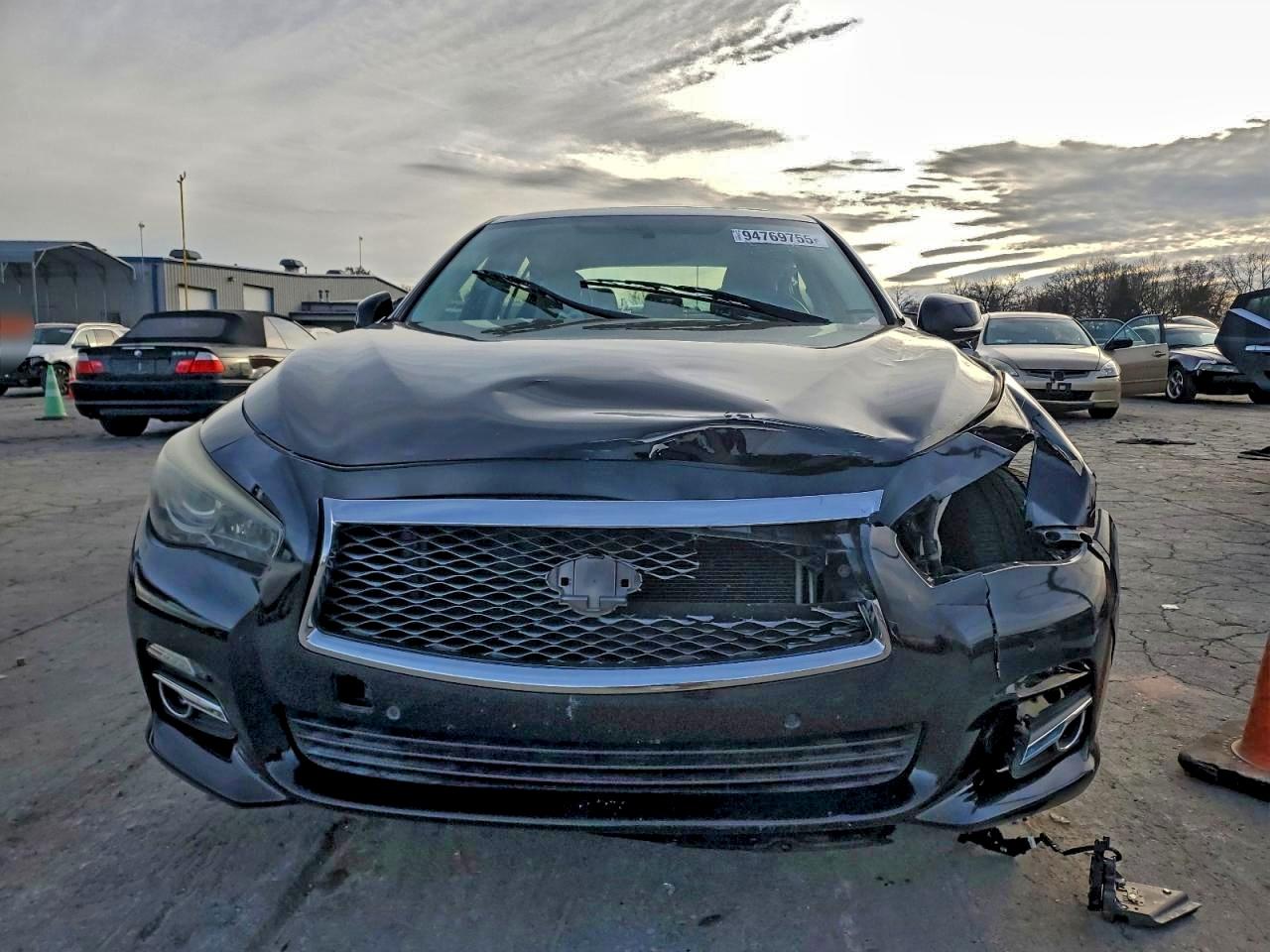 INFINITI Q50 Base Image 3