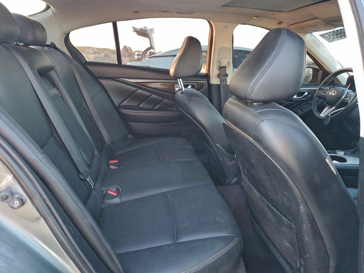INFINITI Q50 Luxe Image 8