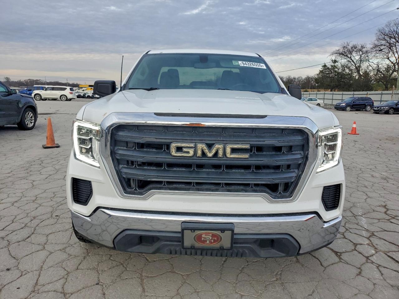 GMC Sierra C1500 Image 7