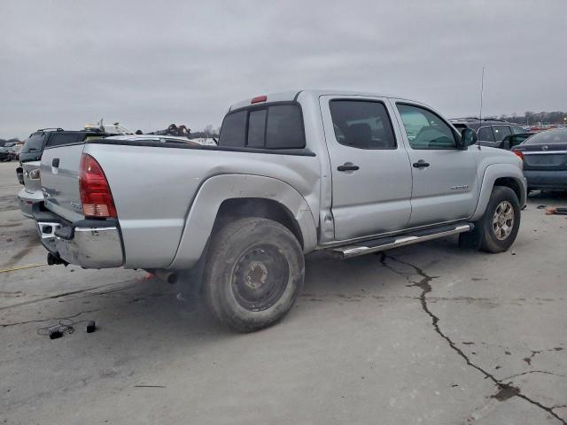 Toyota Tacoma Double Cab Image 7