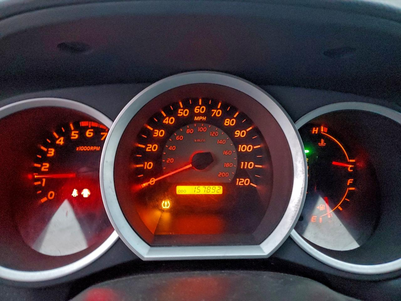 Toyota Tacoma Double Cab Image 11