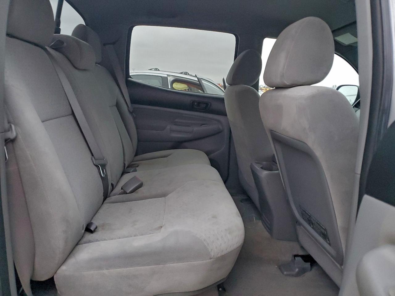 Toyota Tacoma Double Cab Image 2