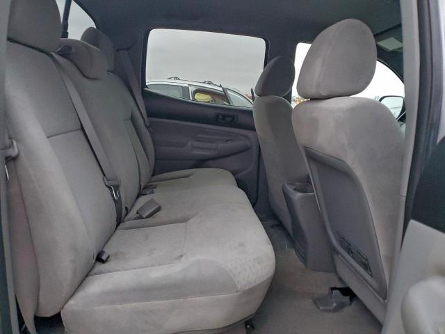 Toyota Tacoma Double Cab Image 2