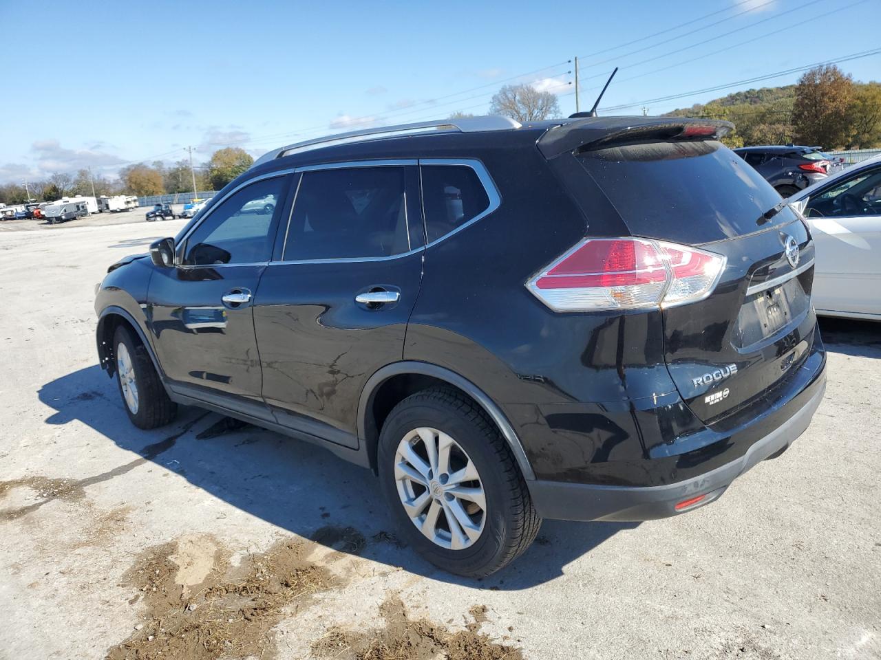 Nissan Rogue S Image 4