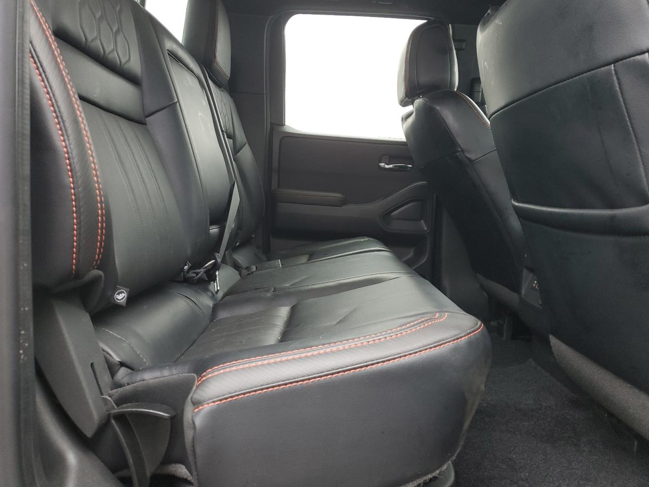 Nissan Frontier S Image 4