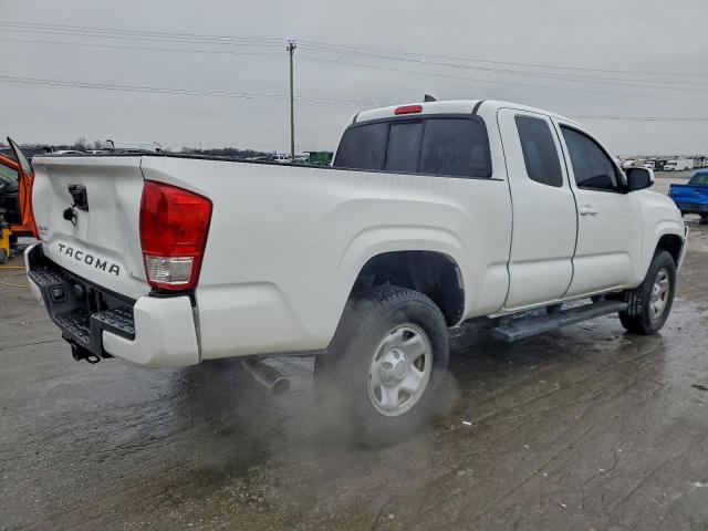 Toyota Tacoma Access Cab Image 6