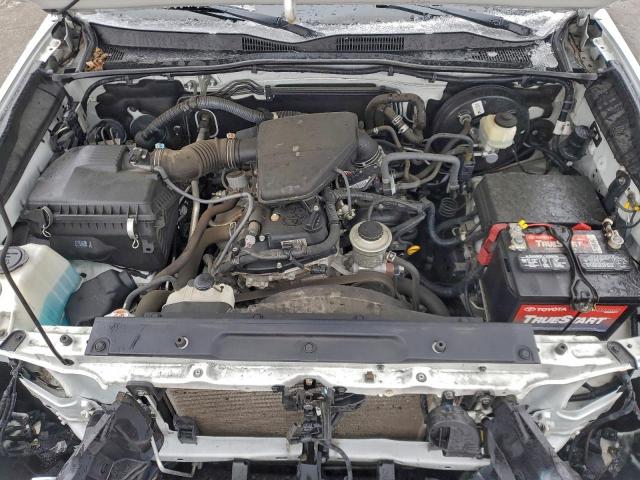 Toyota Tacoma Access Cab Image 9