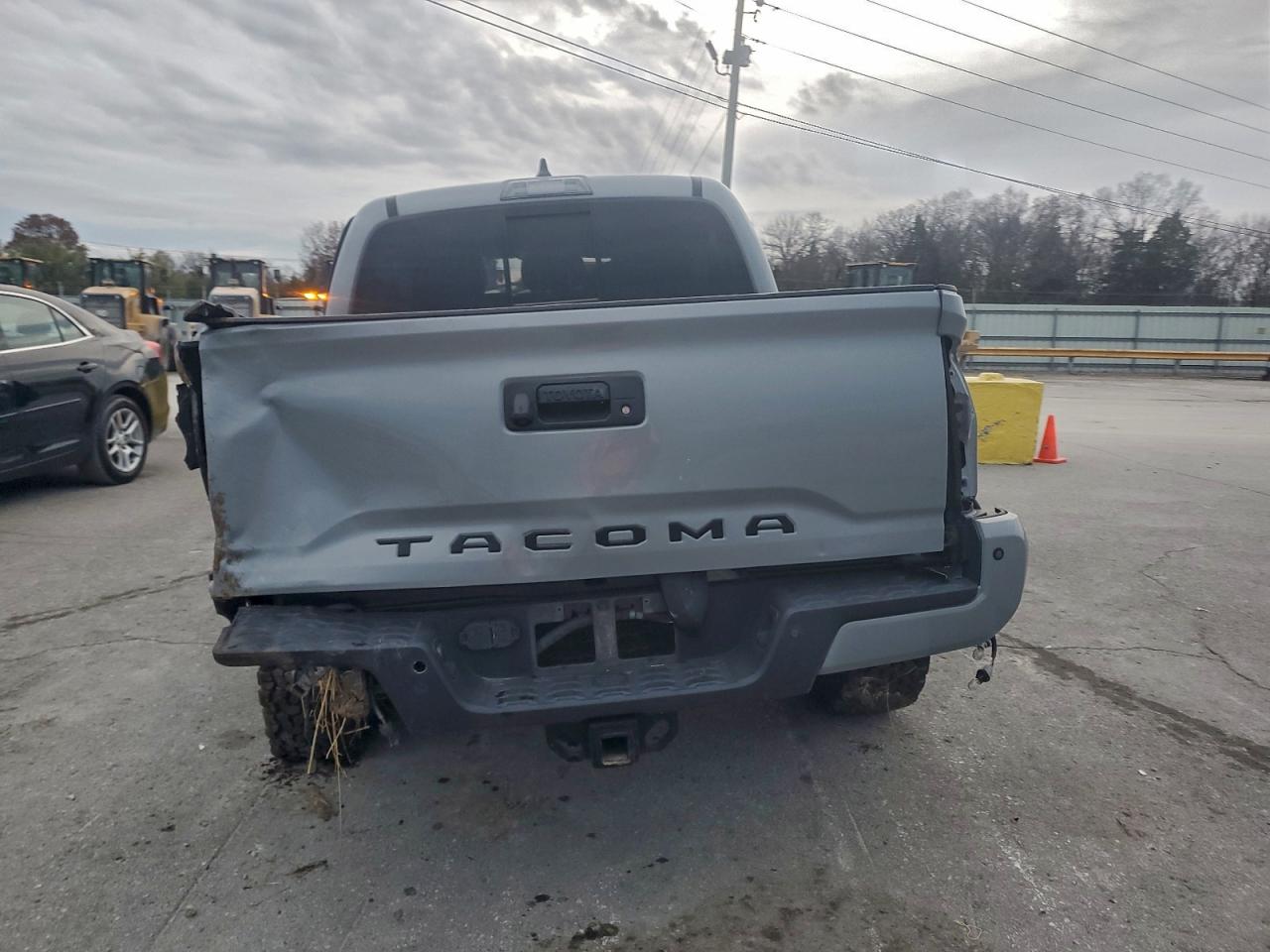 Toyota Tacoma Double Cab Image 5