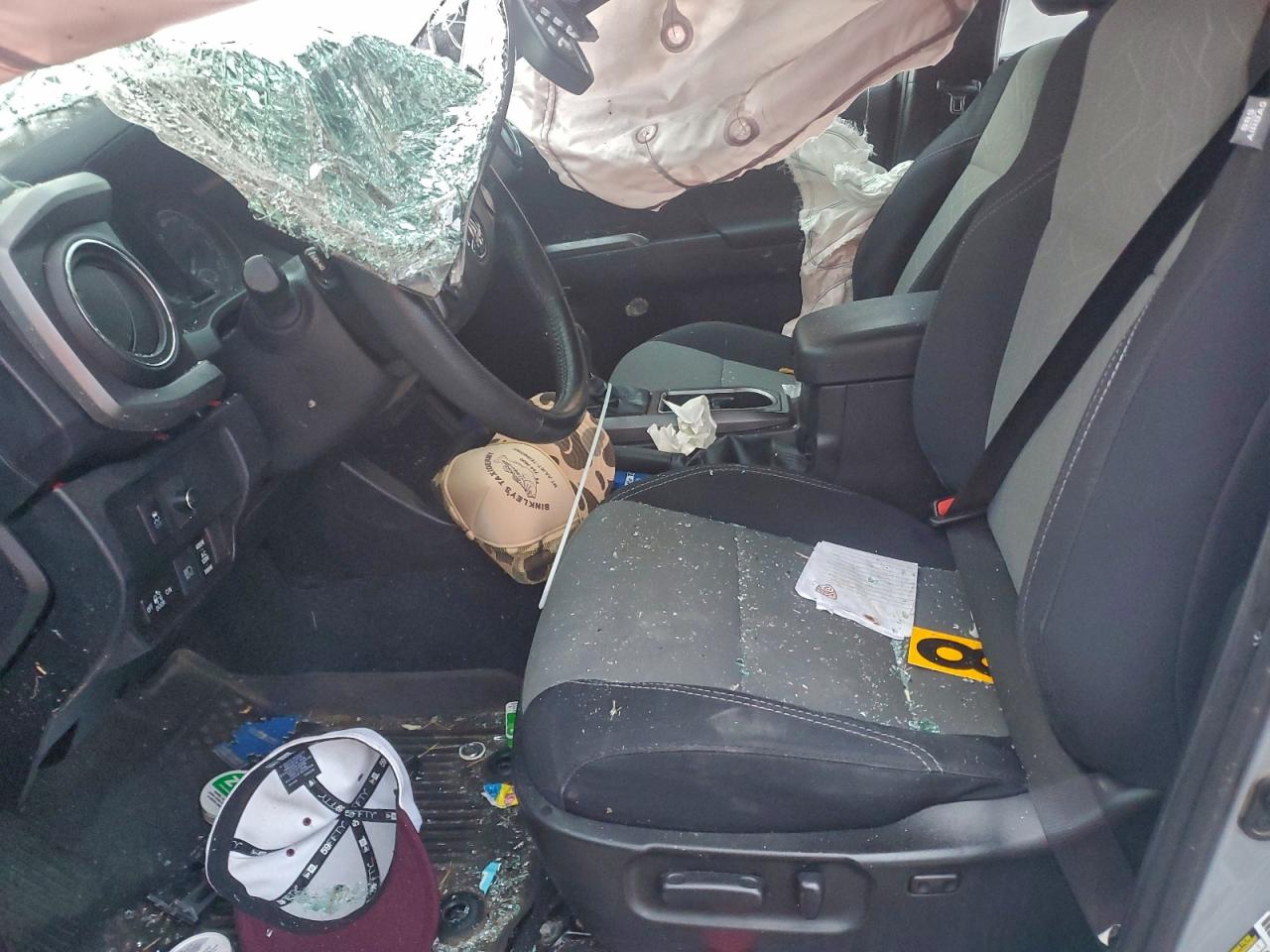 Toyota Tacoma Double Cab Image 4