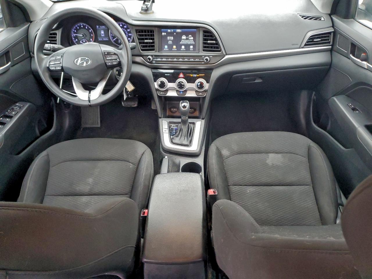 Hyundai ELANTRA Sel Image 3