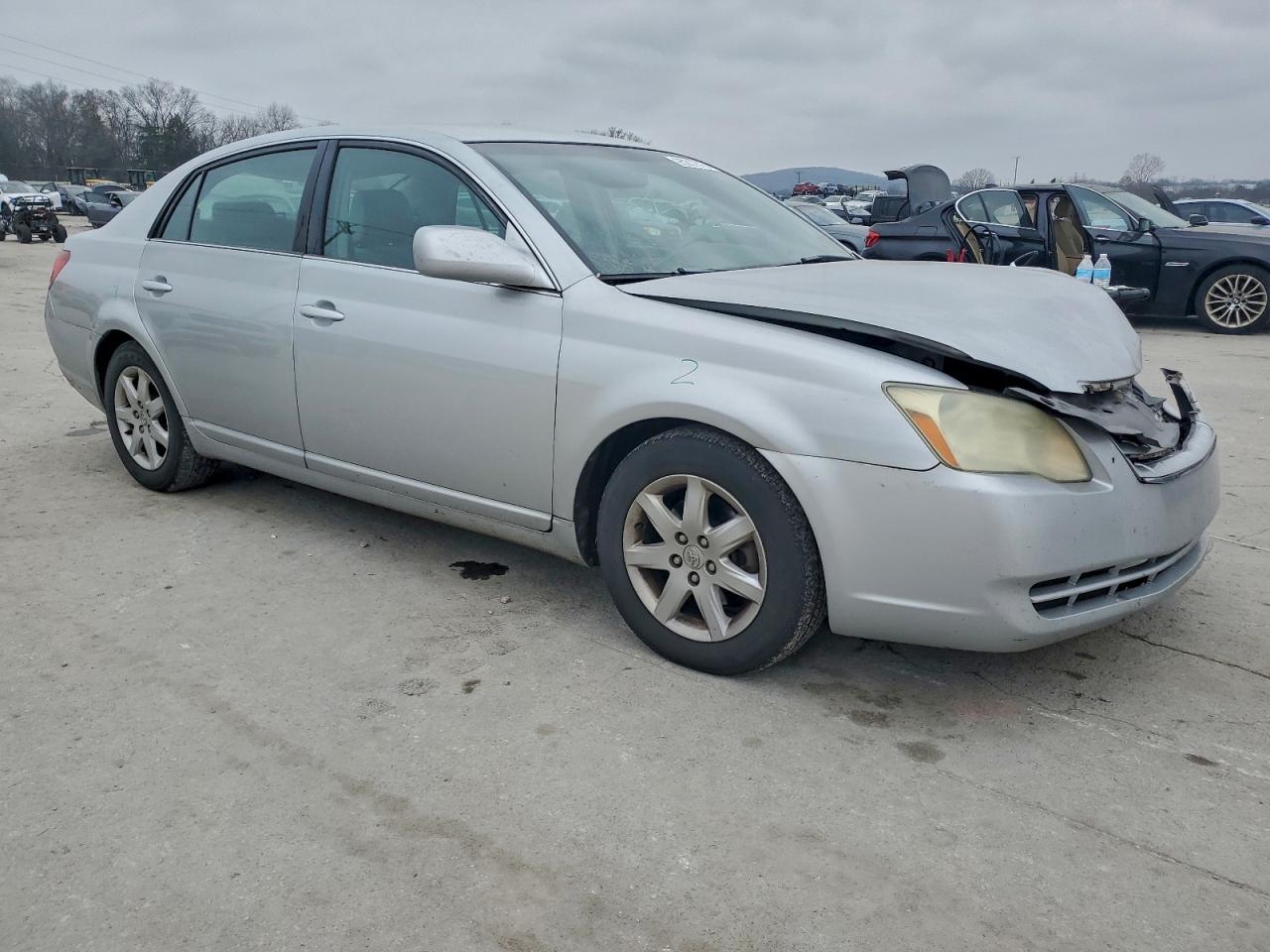 Toyota Avalon Xl Image 7