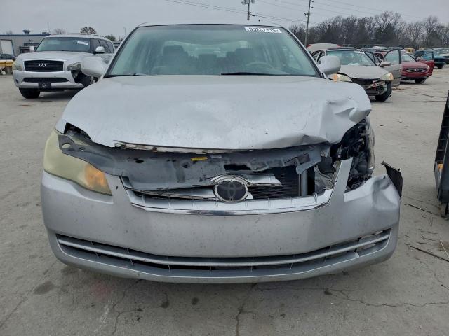 Toyota Avalon Xl Image 4