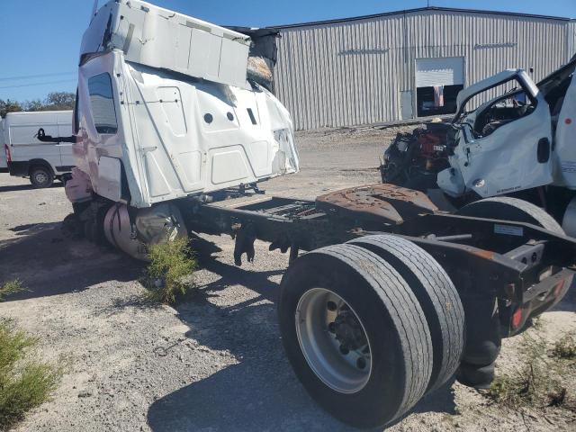 International Lt625 Image 10