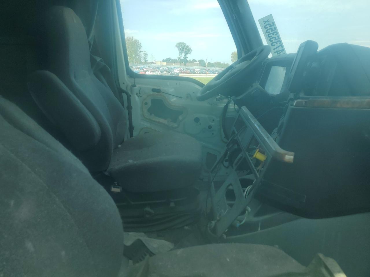 International Lt625 Image 2