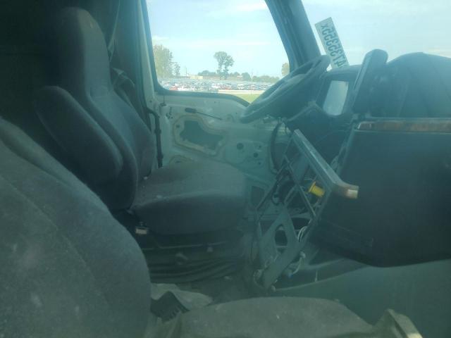 International Lt625 Image 2