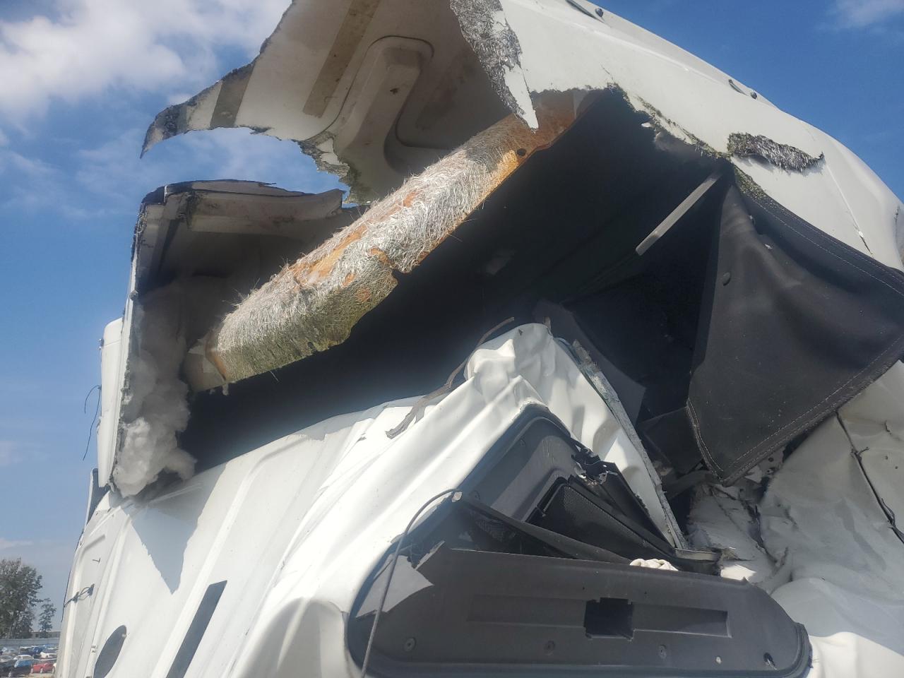 International Lt625 Image 3