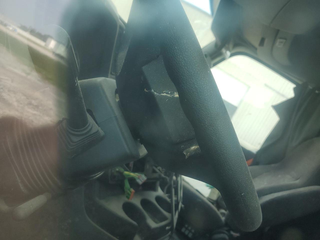 International Lt625 Image 4