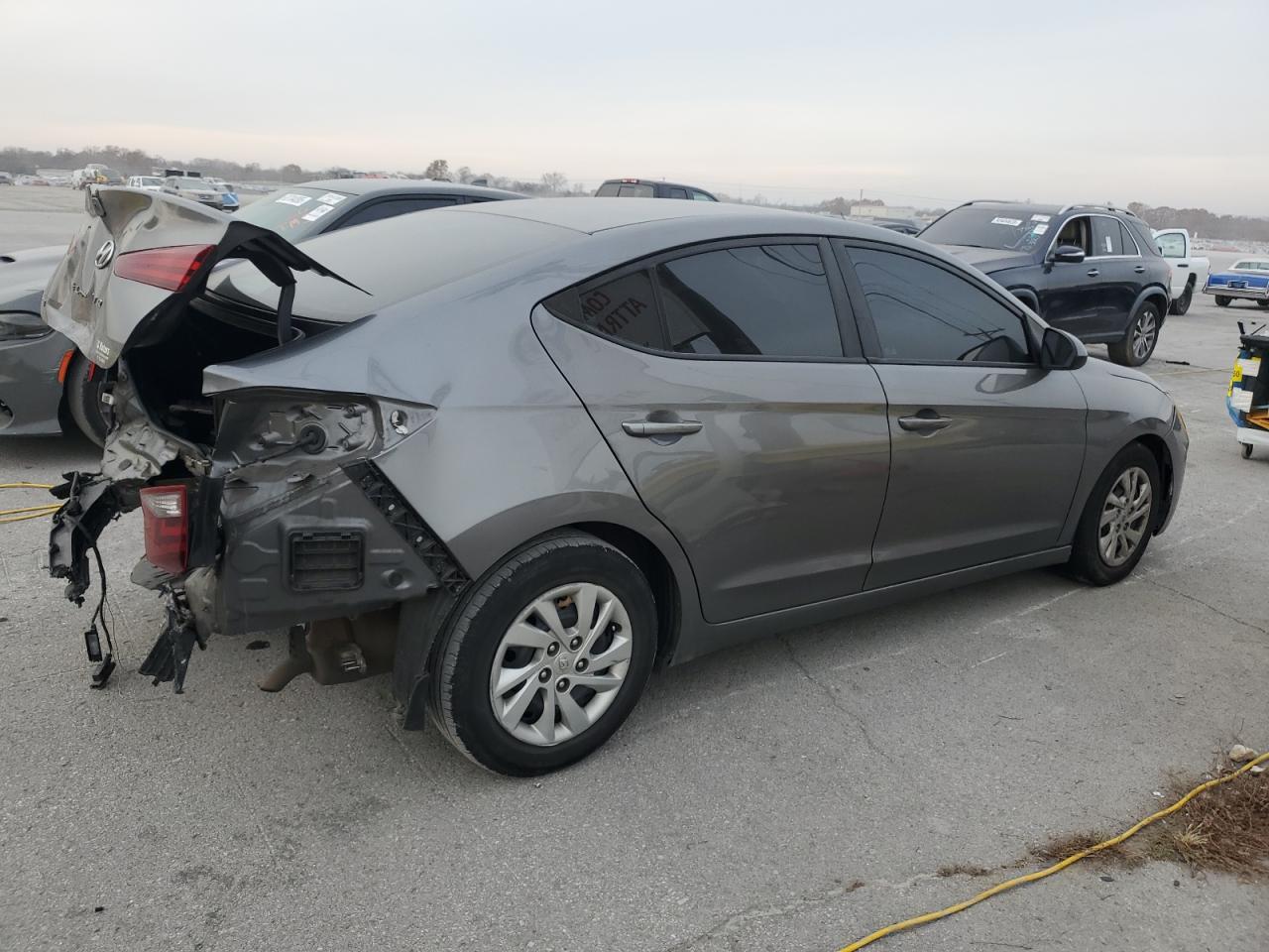 Hyundai ELANTRA Se Image 2